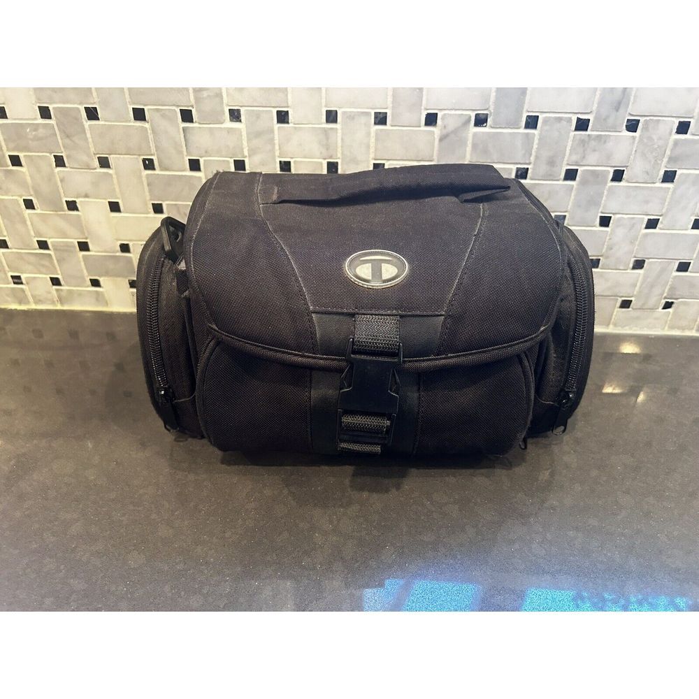 TARGUS VIDEO RECORDER/CAMERA BAG/CASE ~‎ 4 POCKETS ~ BLACK